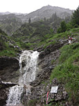 Wasserfall am Einstieg zum Steig