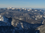 Im Nordwesten zeigt sich die Benediktenwand